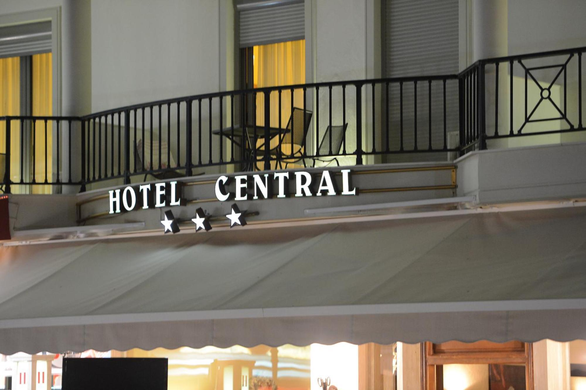 Central Hotel Paralía Esterno foto