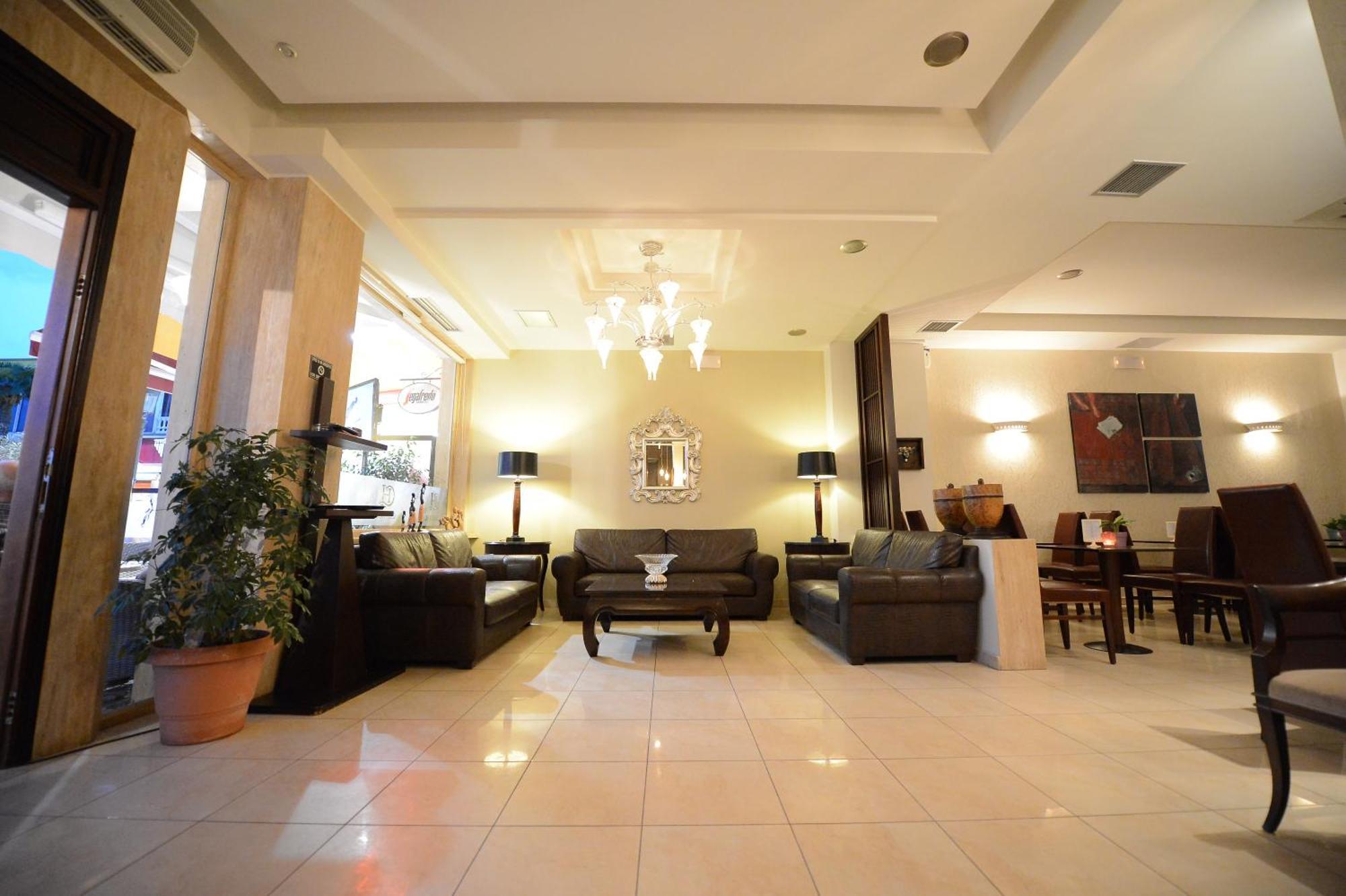 Central Hotel Paralía Esterno foto